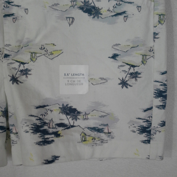 Old Navy shorts 2 Pixie White Sailboats Vacation - Picture 6 of 8